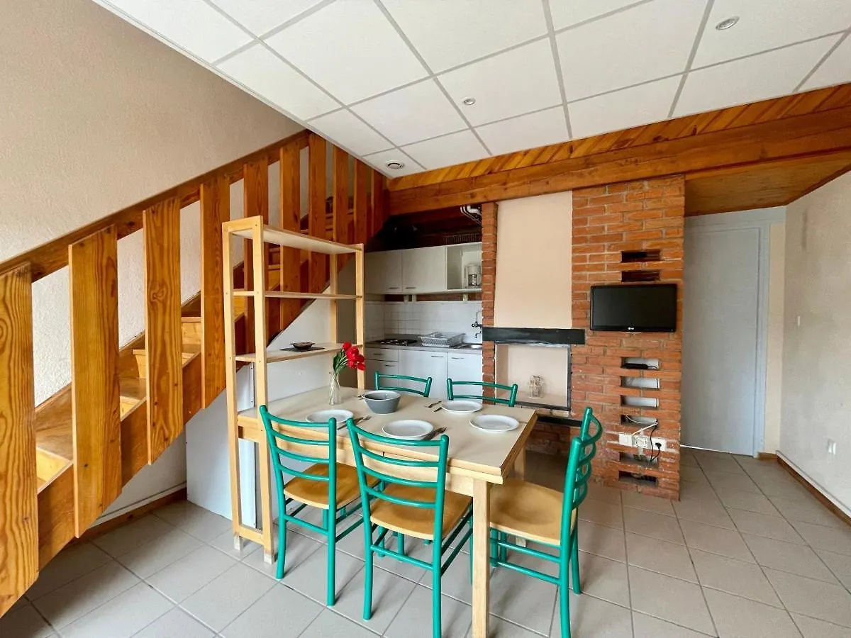 Gite Paisible Pres Du Puy-En-Velay, 2 Chambres, Proche Lac Du Bouchet - Fr-1-582-341 Cayres 0*,  France